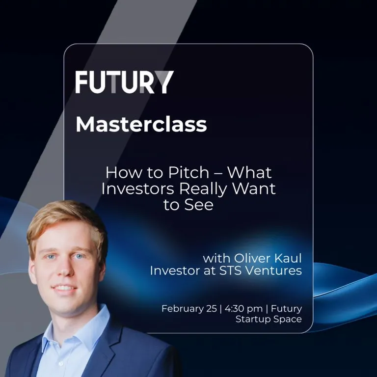 Porträt eines Mannes in Anzug vor dunkelblauem Hintergrund mit Text zu einer Masterclass über Investorenpitches von Oliver Kaul bei Futury Startup Space.