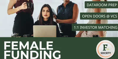 Drei Frauen in einem Büro mit Laptop, Textbanner 'FEMALE FUNDING SAFARI FFM' und Stichpunkten 'DATAROOM PREP', 'OPEN DOORS @ VCS', '1:1 INVESTOR MATCHING', Logos von MAFEX, Universität Marburg, Hessen, Start Hub Hessen, La Gründerbude, TQ, Futury und enco