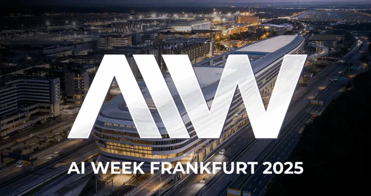 Luftaufnahme des The Squaire in Frankfurt bei Nacht mit großem, halbtransparentem Schriftzug 'AIW' und Text 'AI WEEK FRANKFURT 2025' im Vordergrund.