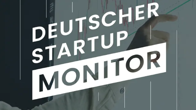 Hand zeigt auf Bildschirm mit Kursdiagramm, darüber Text 'DEUTSCHER STARTUP MONITOR', darunter 'für 2025 jetzt veröffentlicht'