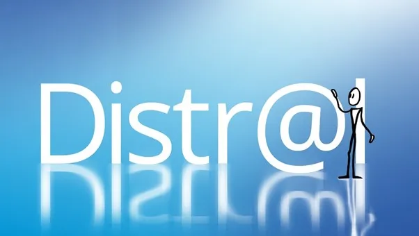 Blauer Hintergrund mit weißer Schrift 'Distr@' und einer Strichmännchenfigur, die das '@' berührt, darunter eine Spiegelung des Schriftzugs