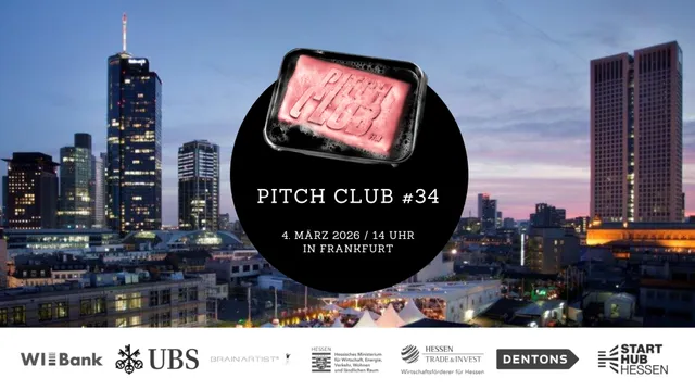 Stadtansicht von Frankfurt bei Dämmerung mit schwarzem Kreis und rotem Rechteck mit der Aufschrift 'PITCH CLUB' sowie Text 'PITCH CLUB #34 4. MÄRZ 2026 / 14 UHR IN FRANKFURT' und Logos verschiedener Sponsoren darunter