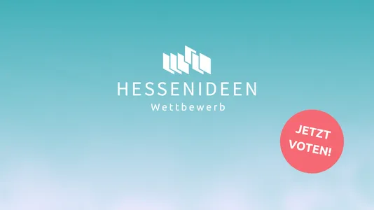 Blau-grüner Hintergrund mit weißem Logo und Schriftzug 'HESSENIDEEN Wettbewerb' sowie rotem Kreis mit weißer Aufschrift 'JETZT VOTEN!'