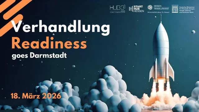 Rakete startet vor wolkigem Himmel mit Text 'Verhandlung Readiness goes Darmstadt 18. März 2026'