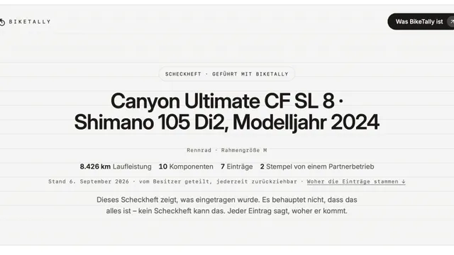 Screenshot einer Webseite mit dem Titel 'Canyon Ultimate CF SL 8 · Shimano 105 Di2, Modelljahr 2024' und Angaben zu Laufleistung, Komponenten, Einträgen und Stempeln in einem Scheckheft von BikeTally