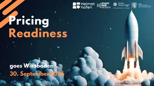 Rakete startet mit Rauchwolken vor dunklem Himmel neben Text 'Pricing Readiness goes Wiesbaden 30. September 2026' und Logos von Heimat Hafen, Start Hub Hessen, Hessen Trade & Invest