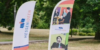 (c) Hessen Ideen _Mario Andreya_Flaggen.jpg